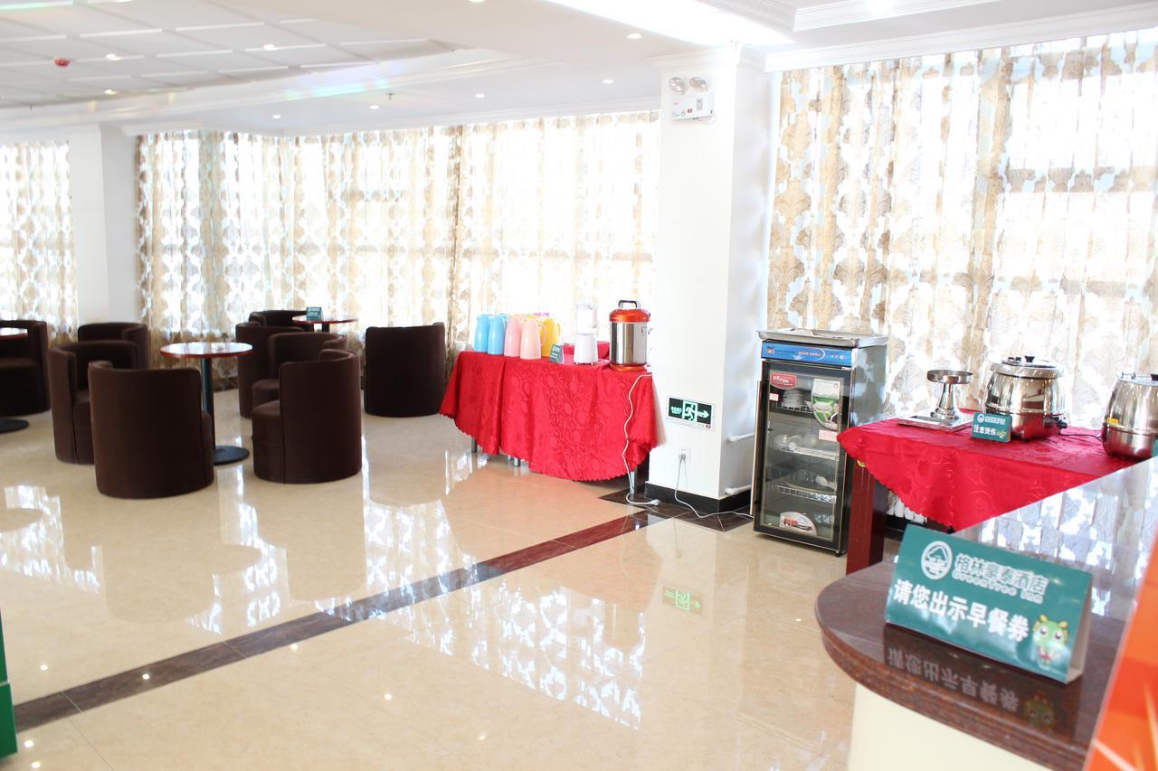 Greentree Inn Shanghai Expo Site South Yanggao Road Subway Station Express Hotel Exterior photo